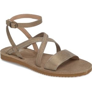 EILEEN FISHER June Strappy Buckle Elastic Sandals